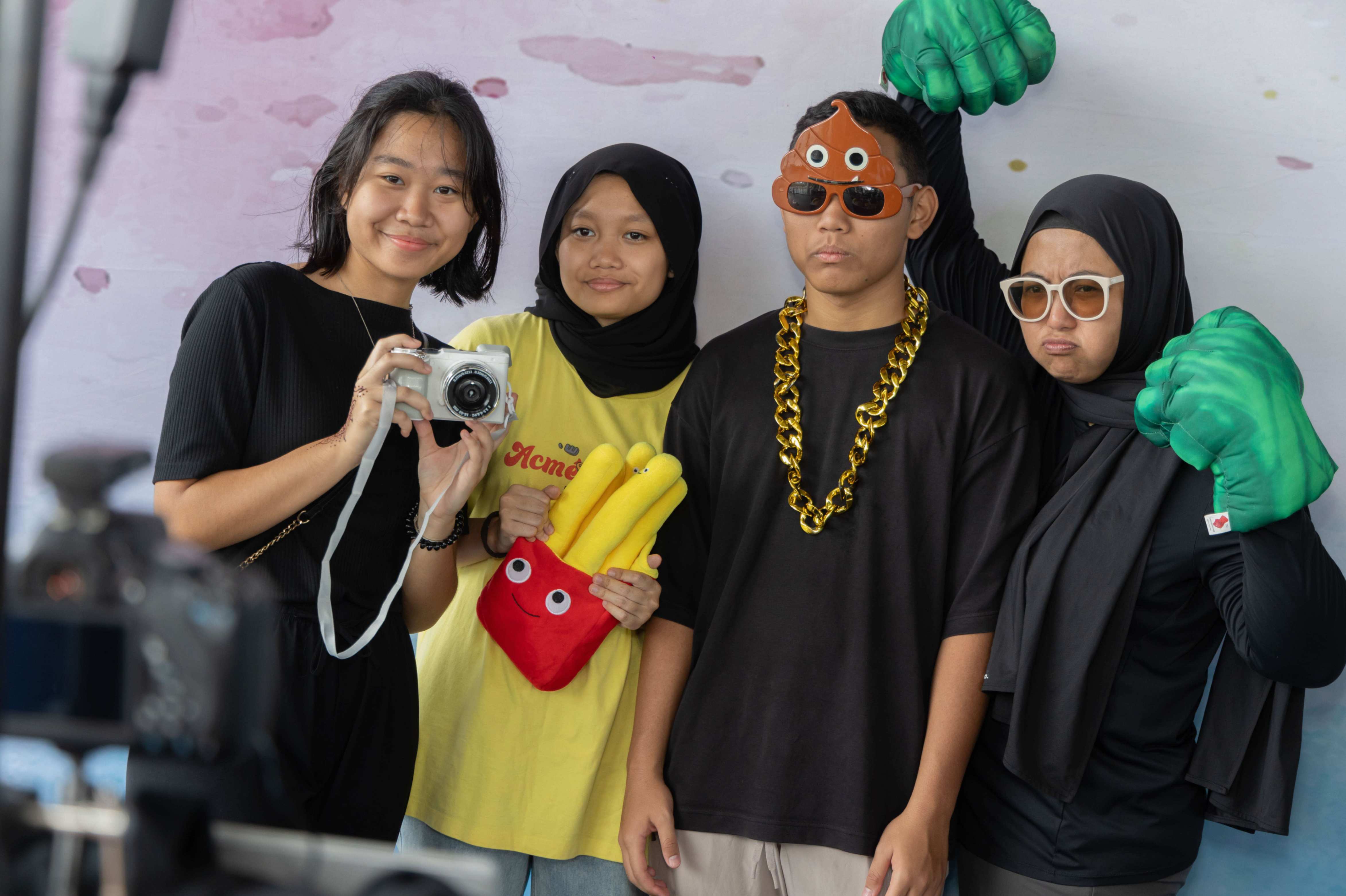 family-day-14---props-min